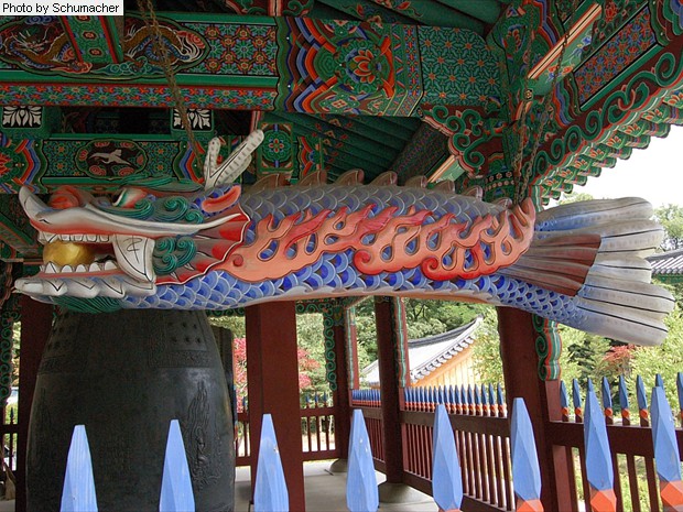 Carp turning into dragon at Seokjongsa Temple. Based on a Chinese legend (Jp. = Koi-no-Takinobori 鯉の滝登り) about carps who swim up a waterfall against all odds to become dragons.