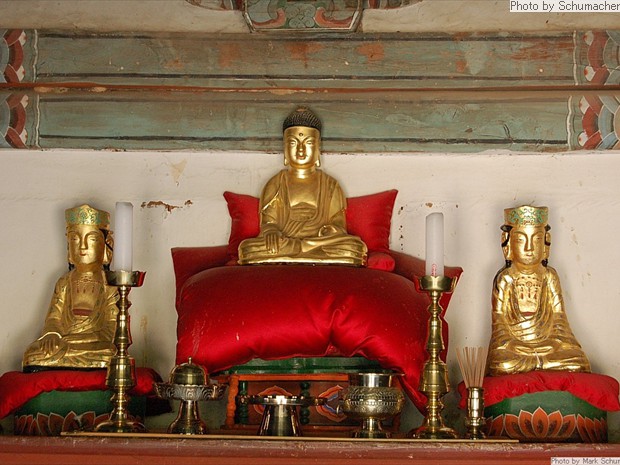 Shakamuni (Historical Buddha) and attendants. Hall dedicated to 16 Disciples of Buddha, Magoksa Temple.